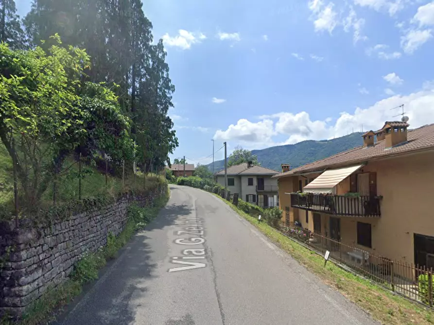 Immagine 8 di Appartamento in vendita  in Via G. Zelioli a Sant'omobono Imagna