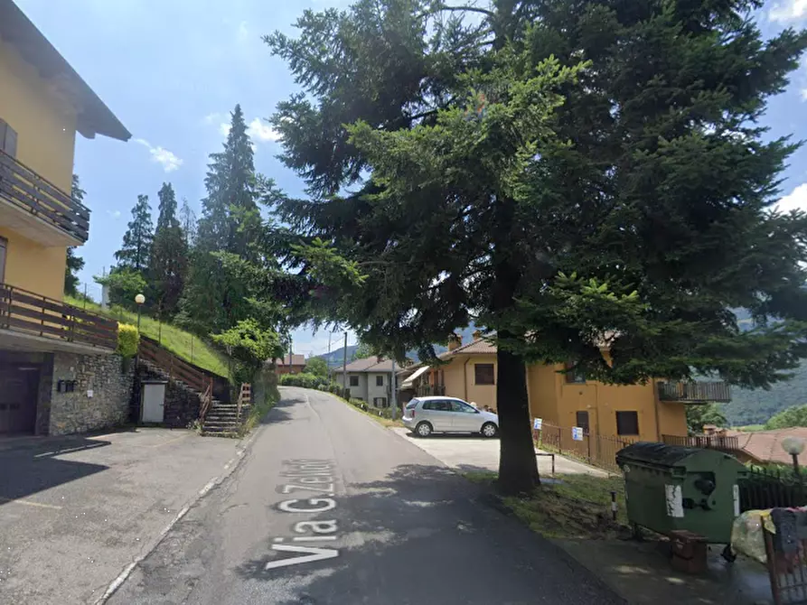 Immagine 11 di Appartamento in vendita  in Via G. Zelioli a Sant'omobono Imagna