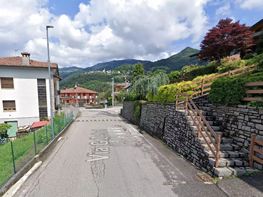 Immagine 12 di Appartamento in vendita  in Via G. Zelioli a Sant'omobono Imagna