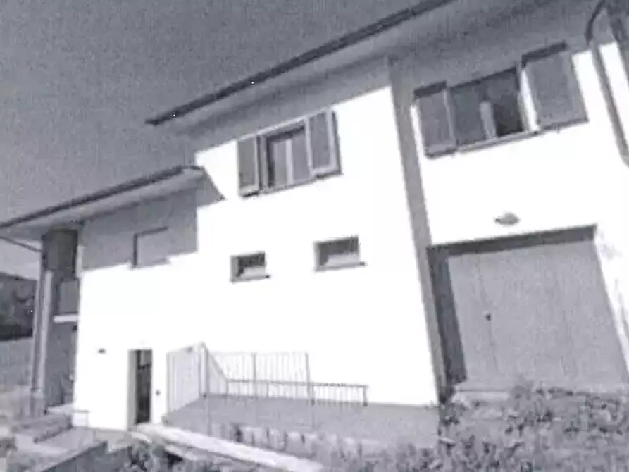 Immagine 1 di Villa in vendita  in Strada Ludovico Ariosto  a Magione