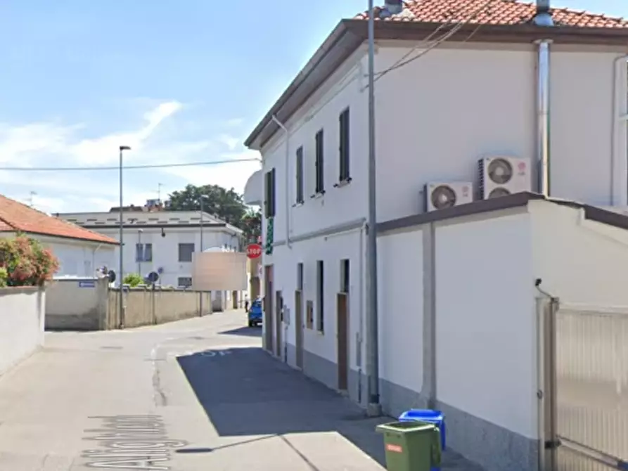 Immagine 5 di Magazzino in vendita  in Via Dante Alighieri a Desio