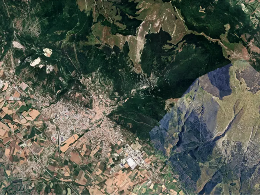 Immagine 15 di Villa in vendita  in Via della Rocchetta a Gualdo Tadino