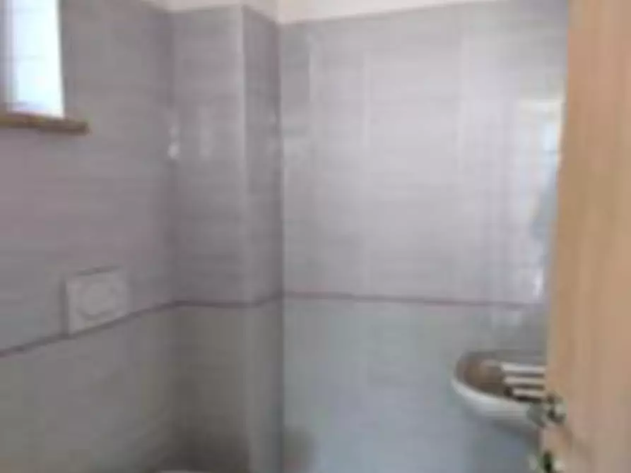 Immagine 11 di Negozio in vendita  in Via Siracusa a Porto Sant'elpidio