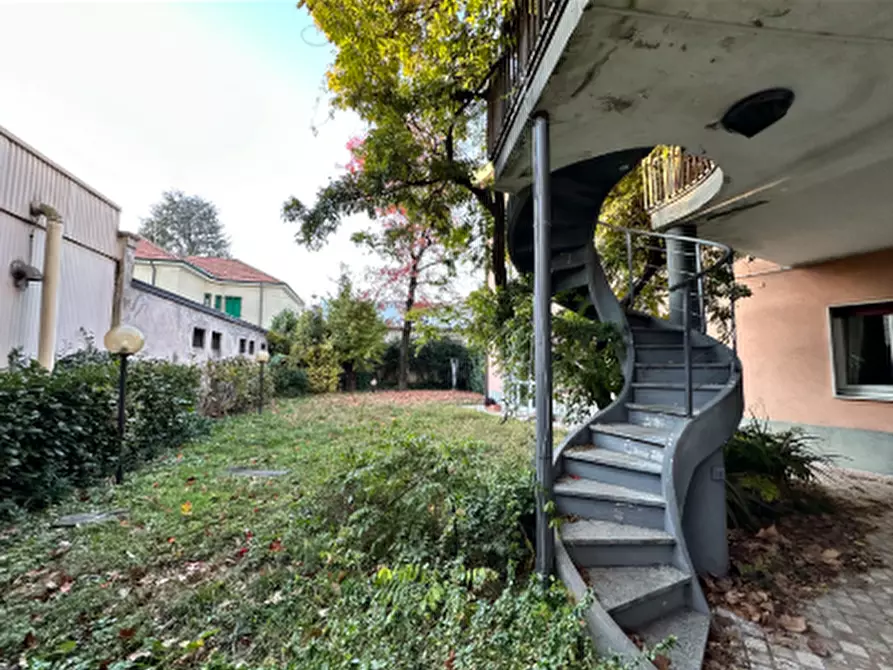 Immagine 2 di Appartamento in vendita  in Via puccini a Brugherio