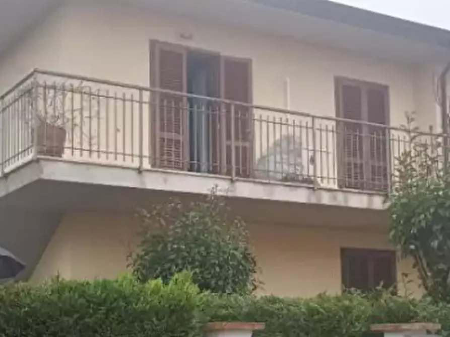 Immagine 6 di Appartamento in vendita  in Via Ignazio Sione a Castiglione Del Lago