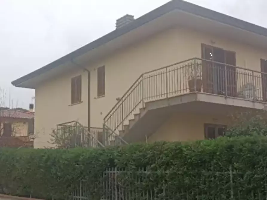 Immagine 4 di Appartamento in vendita  in Via Ignazio Sione a Castiglione Del Lago