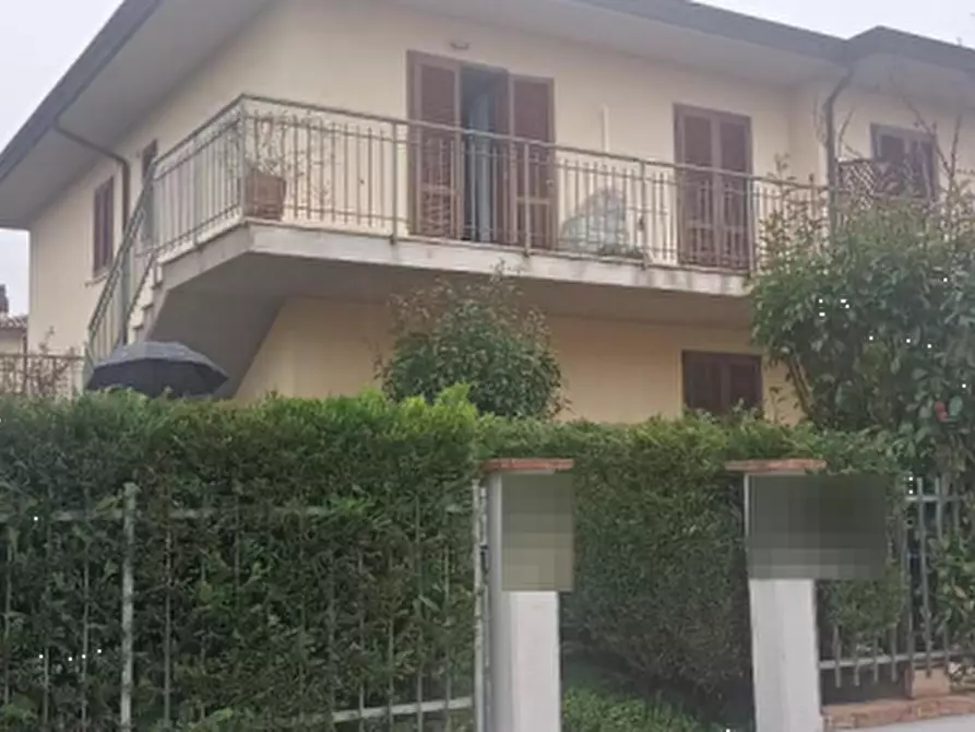 Immagine 3 di Appartamento in vendita  in Via Ignazio Sione a Castiglione Del Lago
