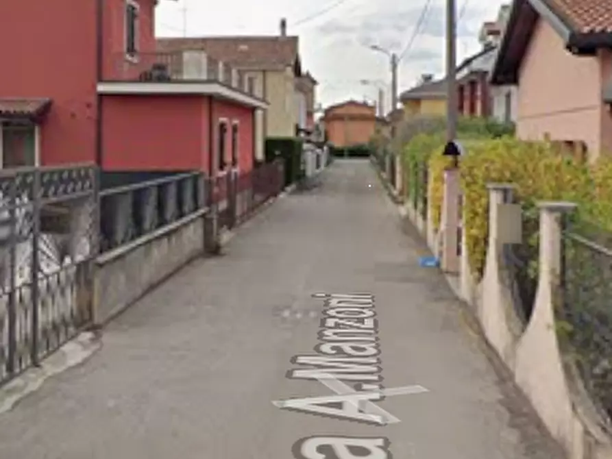 Immagine 13 di Appartamento in vendita  in Via Manzoni a Macherio