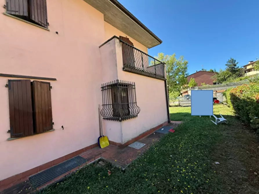 Immagine 1 di Casa bifamiliare in vendita  in Via San Giacomo a Loiano