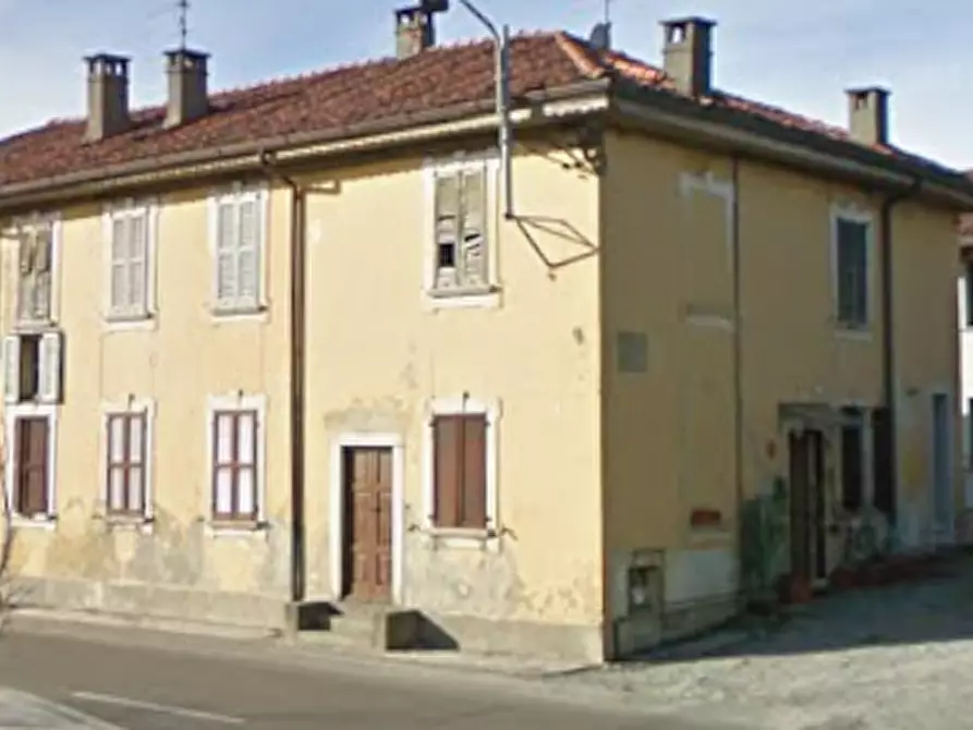 Immagine 8 di Appartamento in vendita  in Via Giovanni Cimabue a Besana In Brianza