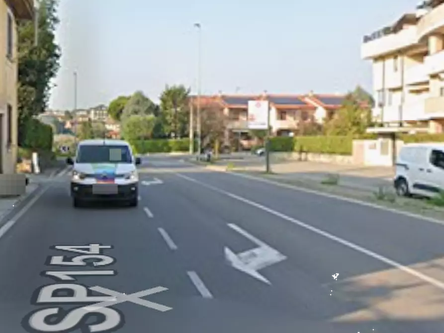 Immagine 10 di Appartamento in vendita  in Via Giovanni Cimabue a Besana In Brianza