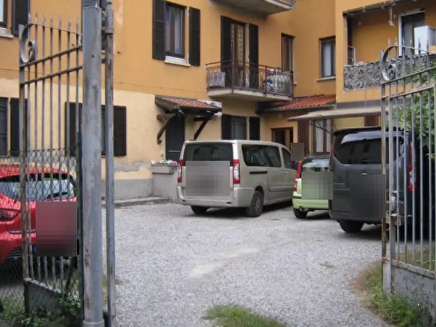 Immagine 4 di Appartamento in vendita  in  Via Brugora a Erba