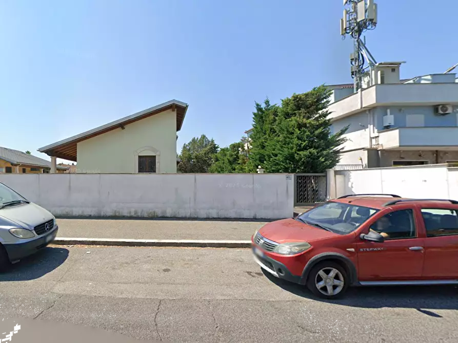 Immagine 14 di Villa in vendita  in Via Pietro Romani a Roma