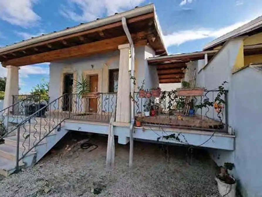 Immagine 15 di Villa in vendita  in Via Pietro Romani a Roma