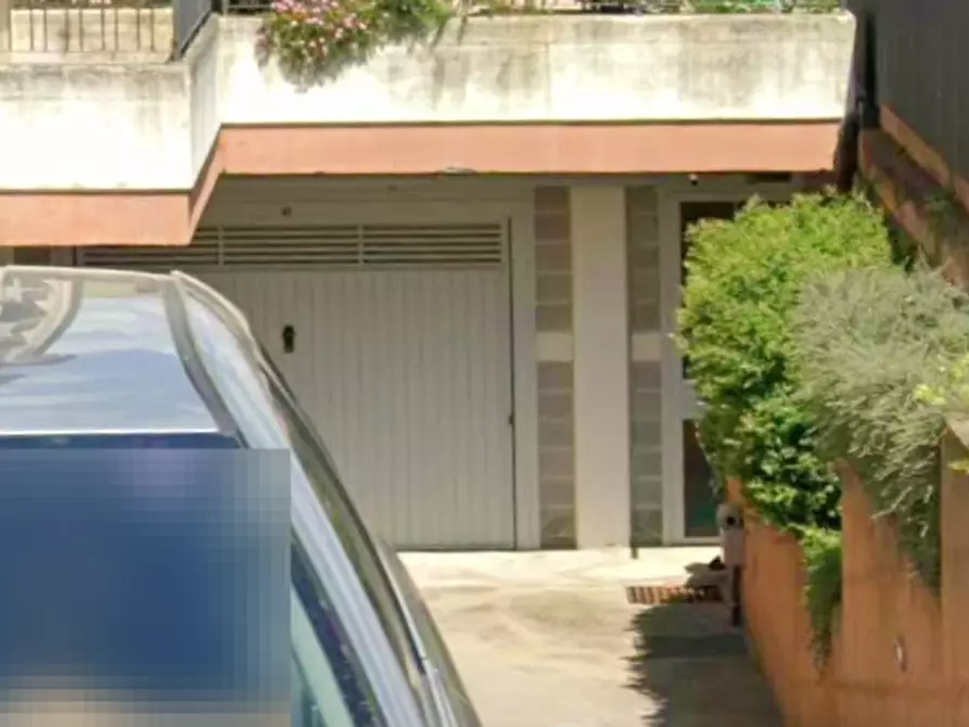 Immagine 1 di Garage in vendita  in Riviera Giacomo Matteotti a Badia Polesine