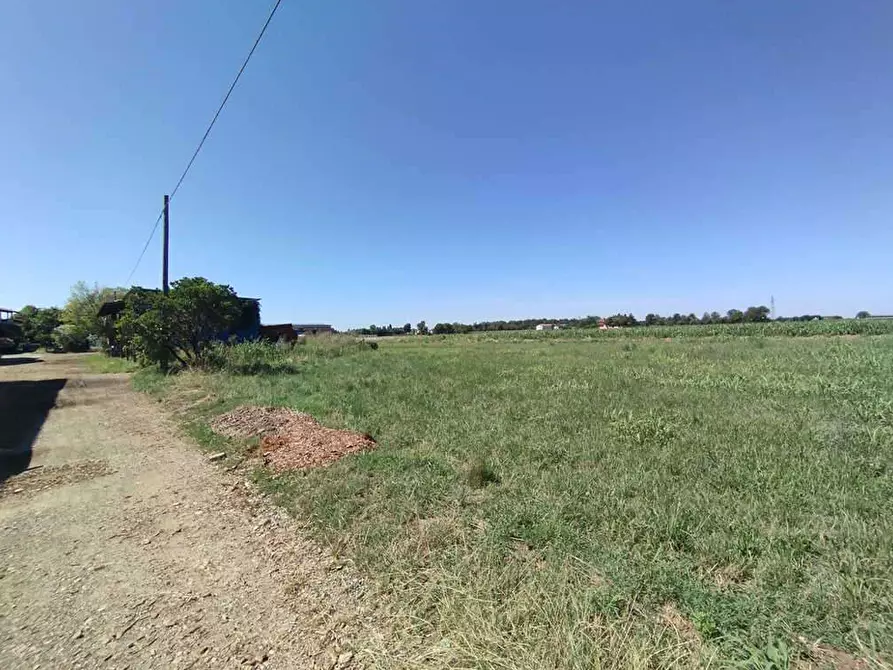 Immagine 4 di Terreno agricolo in vendita  in Via Treviglio a Pontirolo Nuovo