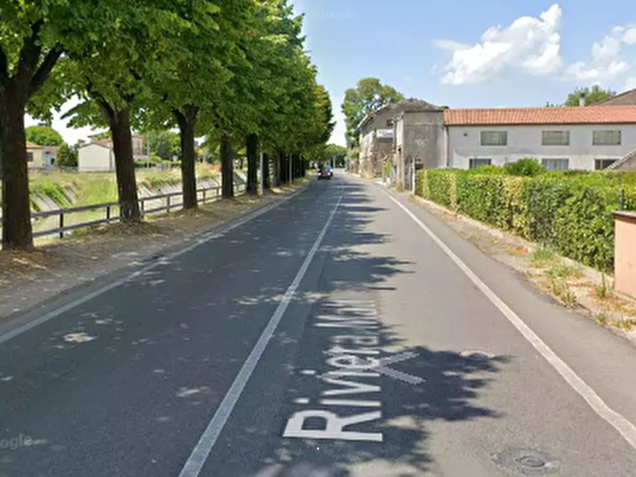 Immagine 4 di Garage in vendita  in Via Riviera Giacomo Matteotti a Badia Polesine