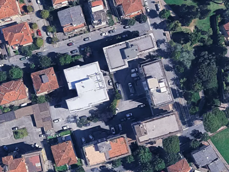 Immagine 1 di Posto auto in vendita  in Viale Adua a Montecatini Terme