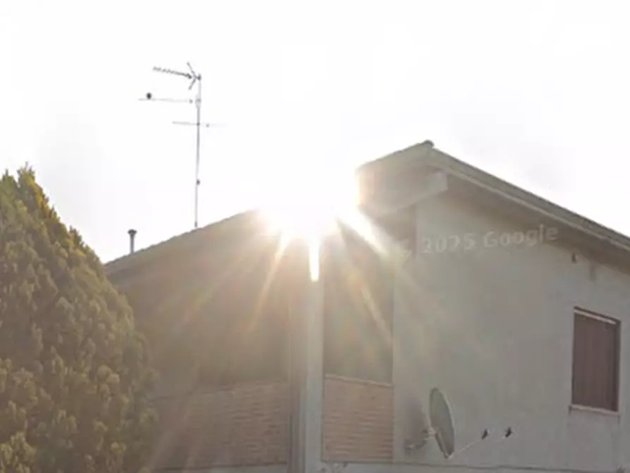 Immagine 12 di Casa indipendente in vendita  in Via collegio a Ro