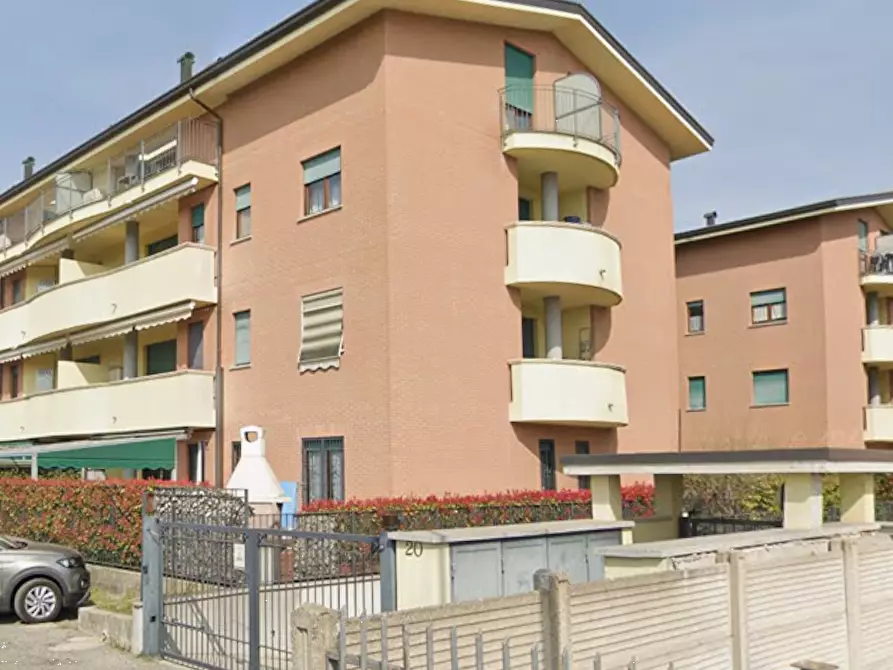 Immagine 2 di Appartamento in vendita  in Via Pellegrino Matteucci a Seregno