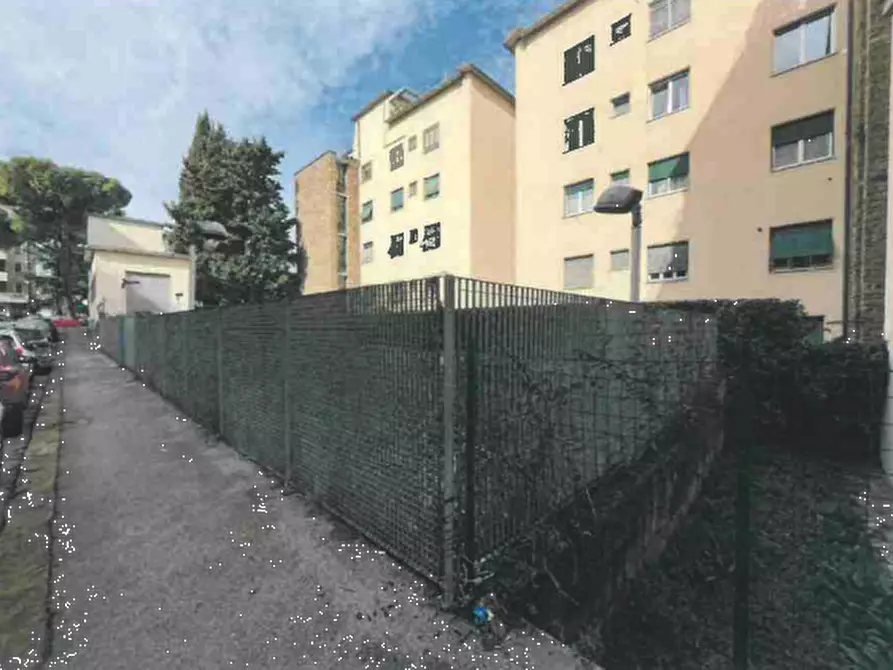 Immagine 4 di Posto auto in vendita  in Via del Pino snc a Firenze