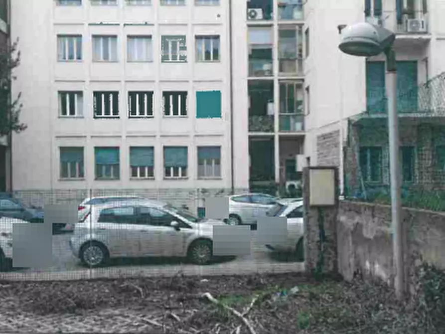 Immagine 5 di Posto auto in vendita  in Via del Pino snc a Firenze