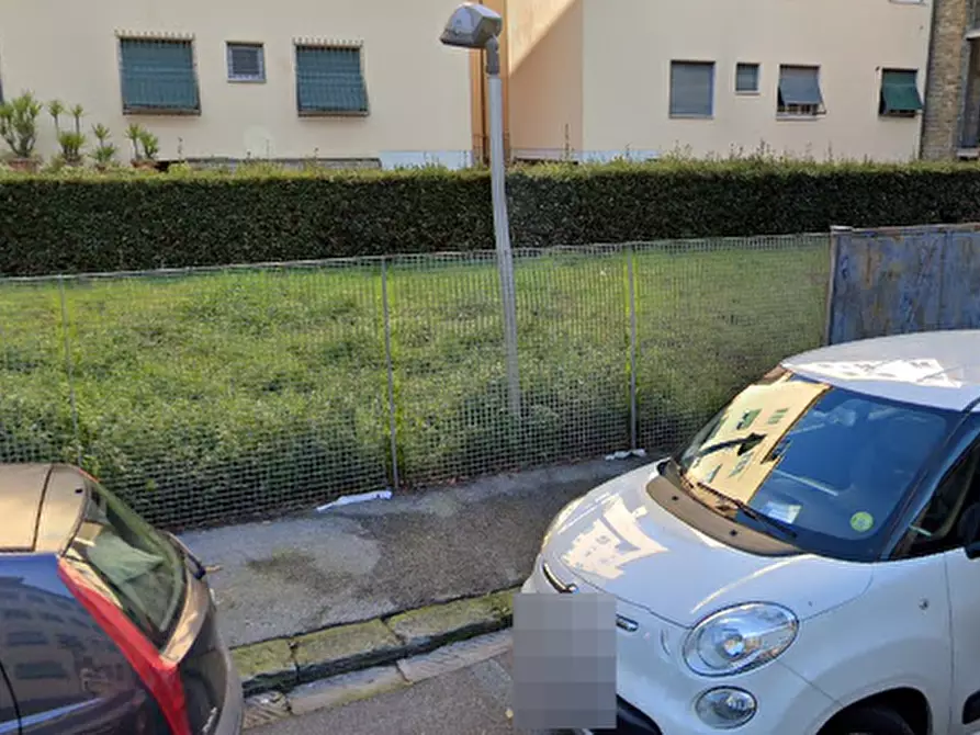 Immagine 8 di Posto auto in vendita  in Via del Pino snc a Firenze