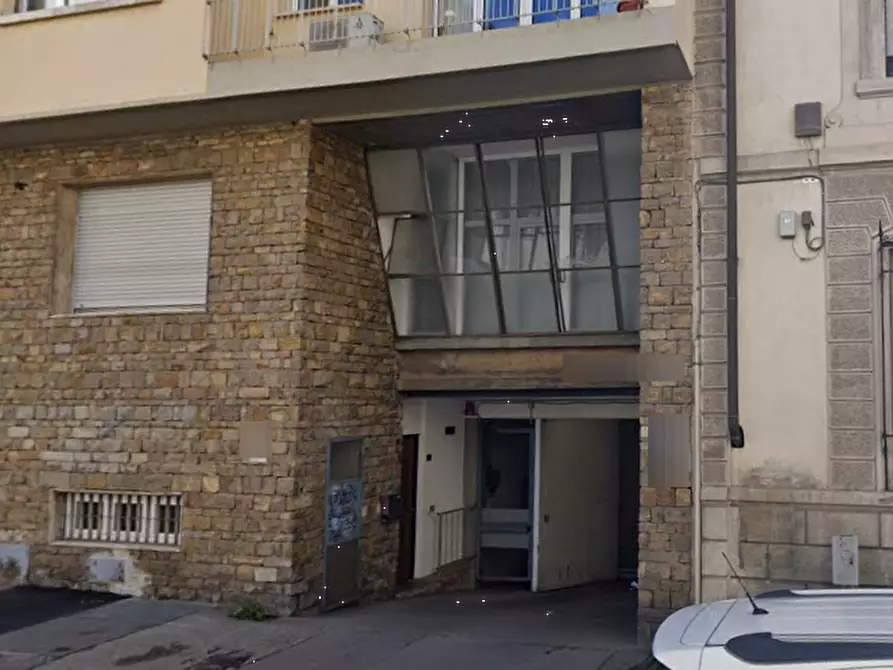 Immagine 3 di Posto auto in vendita  in Via Vittorio Alfieri  a Firenze