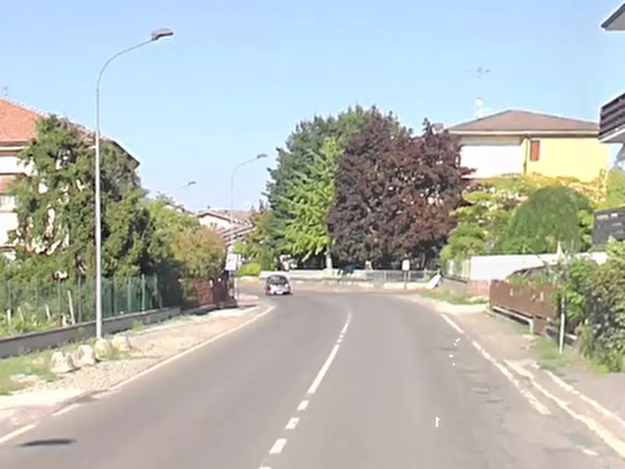 Immagine 9 di Negozio in vendita  in Via Ponte Maleo a Ponte Dell'olio