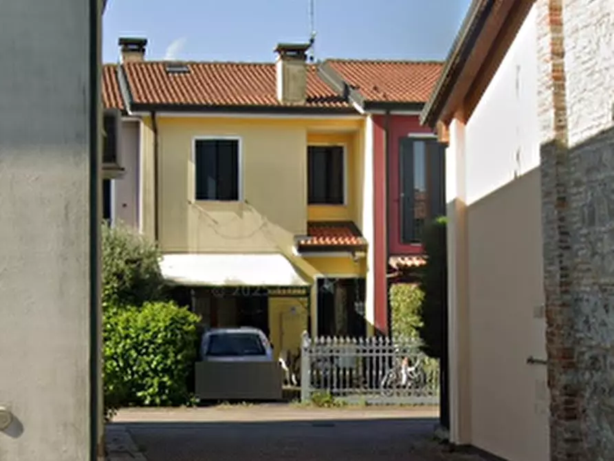 Immagine 1 di Porzione di casa in vendita  in Via Martiri D'Ungheria a Tribano