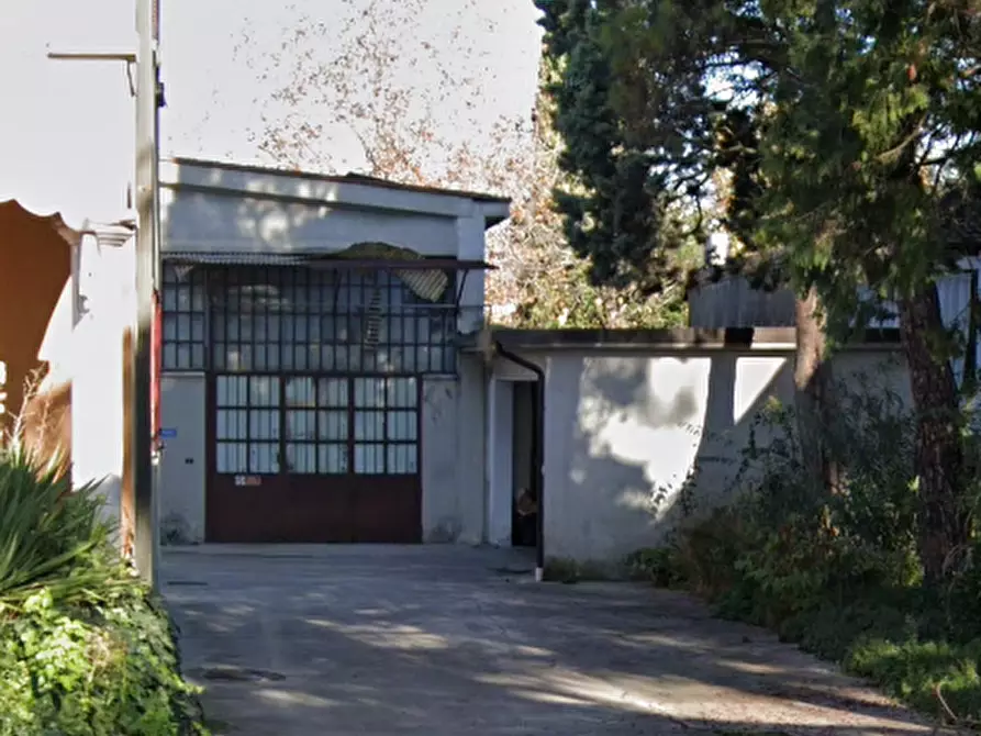 Immagine 3 di Laboratorio in vendita  in Via Molinara a Montirone