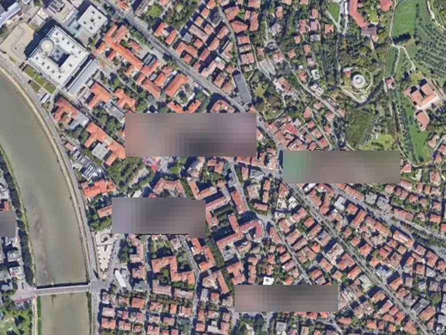 Immagine 11 di Negozio in vendita  in Via Cefalonia a Verona