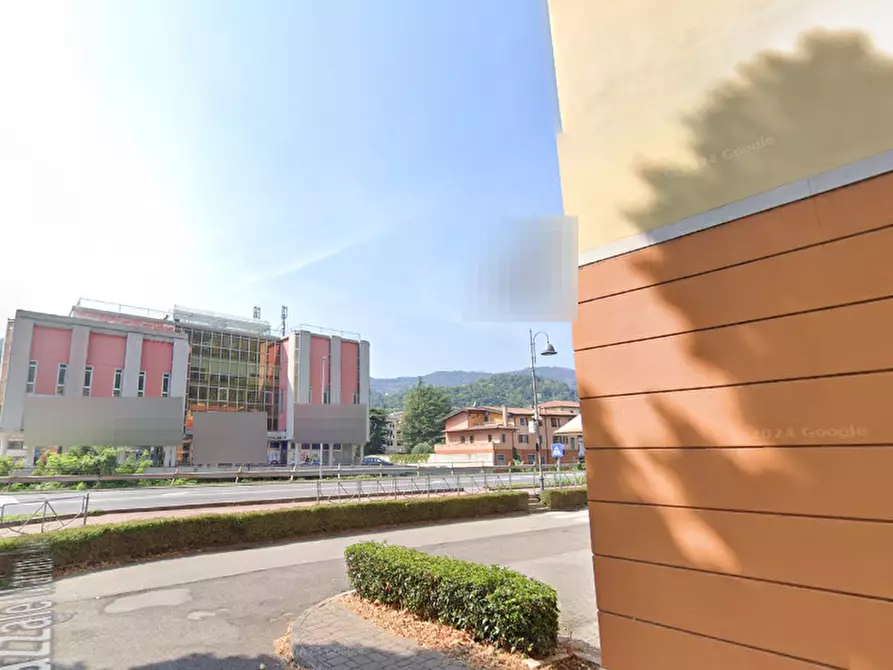 Immagine 11 di Negozio in vendita  in Piazzale Mariano Rumor a Chiampo