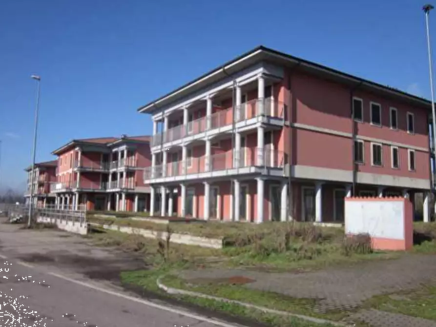 Immagine 1 di Stabile in vendita  in Via Ugo Foscolo a Bornasco