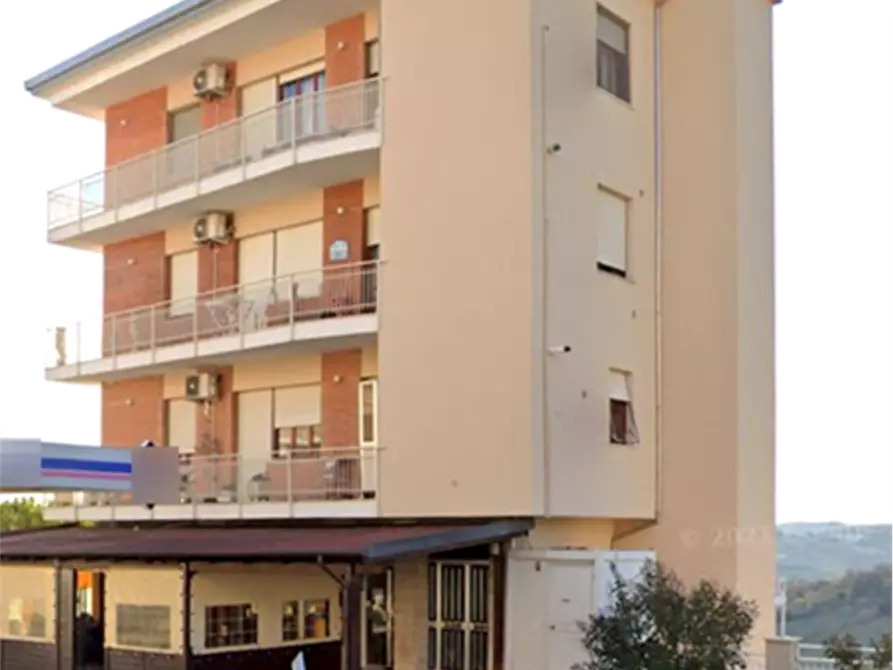 Immagine 1 di Negozio in vendita  in Via Elpidiense Sud a Montegranaro