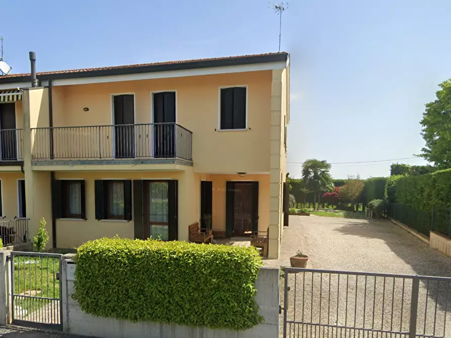 Immagine 5 di Porzione di casa in vendita  in Via Monsignor Carlo Liviero a Agna