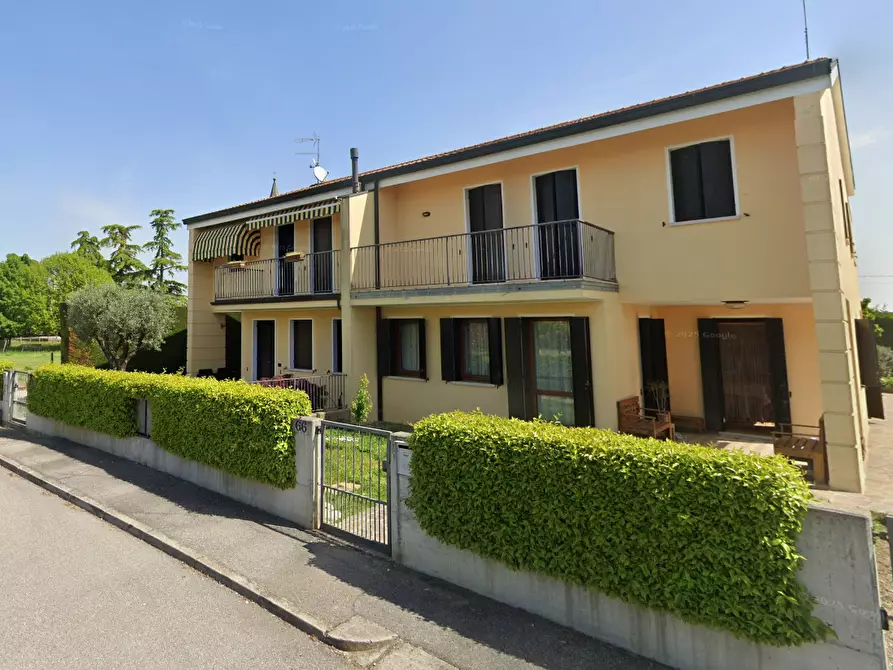 Immagine 1 di Porzione di casa in vendita  in Via Monsignor Carlo Liviero a Agna