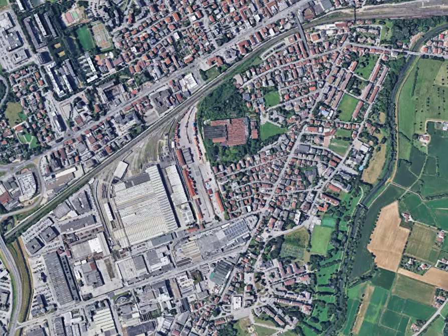 Immagine 17 di Appartamento in vendita  in Via Baracca a Vicenza