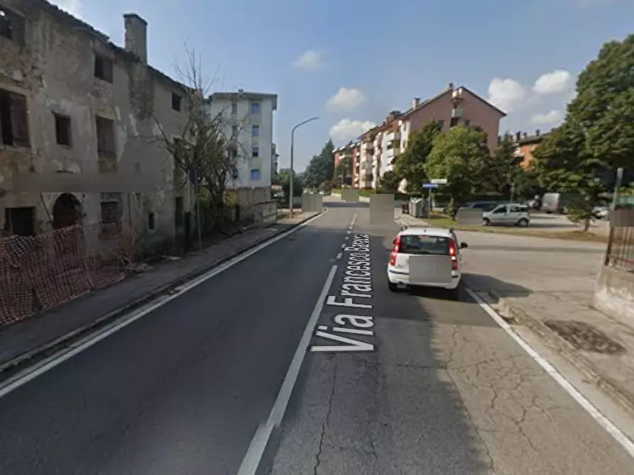 Immagine 21 di Appartamento in vendita  in Via Baracca a Vicenza