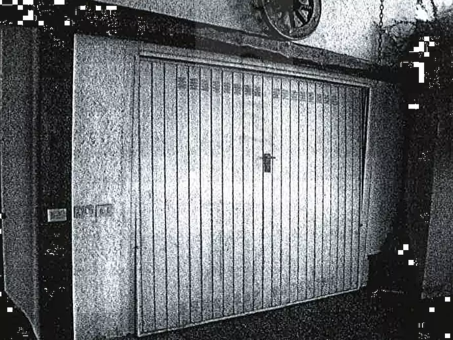 Immagine 5 di Villa in vendita  in Via Canova a Piozzano