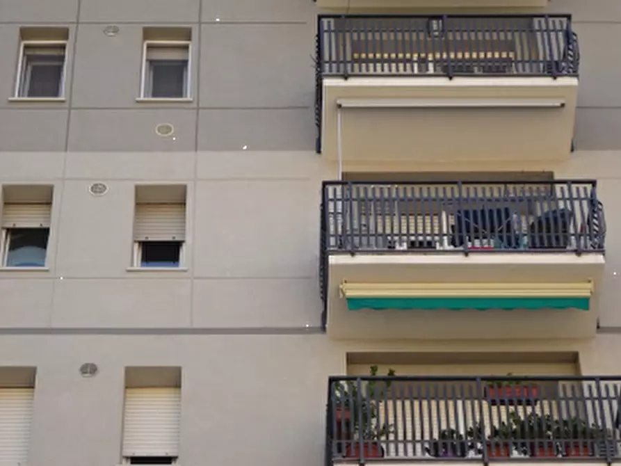 Immagine 3 di Appartamento in vendita  in Via Vertoiba  a Milano