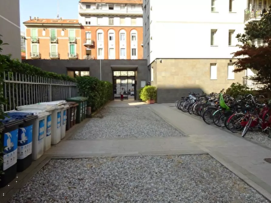 Immagine 9 di Appartamento in vendita  in Via Vertoiba  a Milano