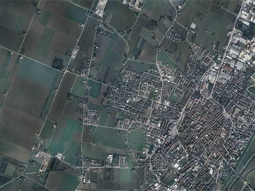 Immagine 19 di Appartamento in vendita  in Via Piemonte a Cento