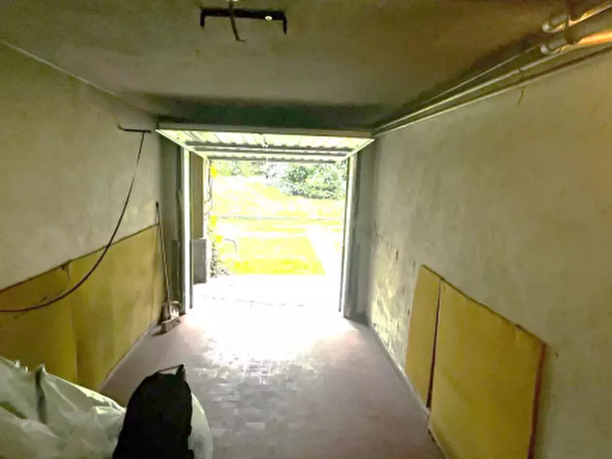 Immagine 2 di Appartamento in vendita  in via degli Odescalchi  a Milano