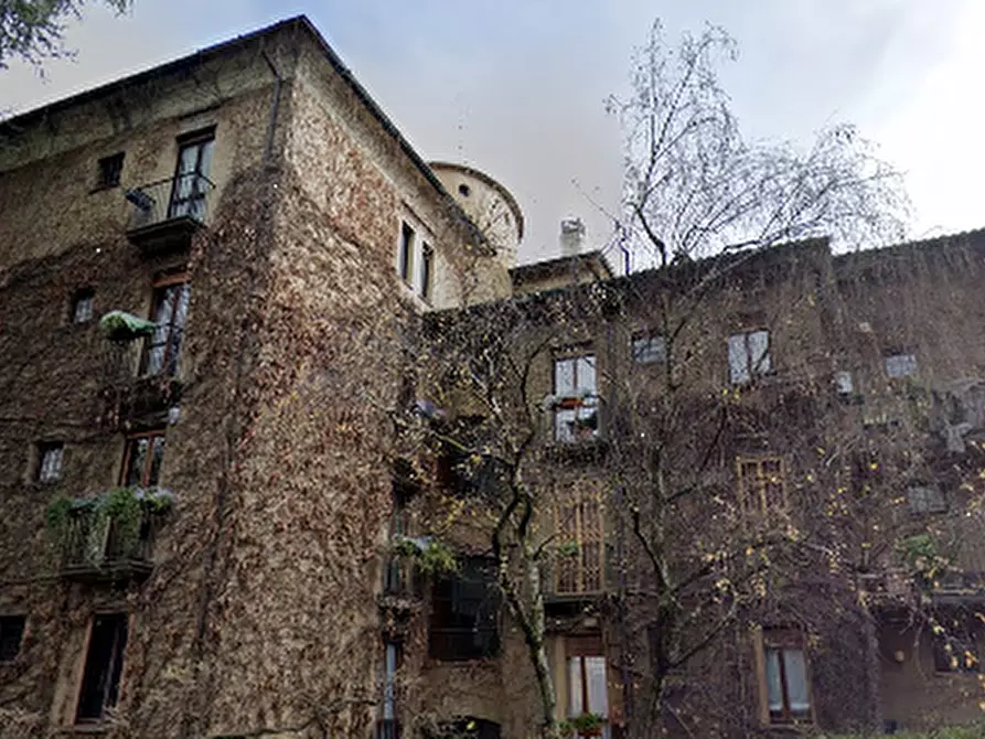 Immagine 6 di Appartamento in vendita  in via degli Odescalchi  a Milano