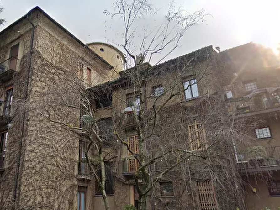 Immagine 9 di Appartamento in vendita  in via degli Odescalchi  a Milano