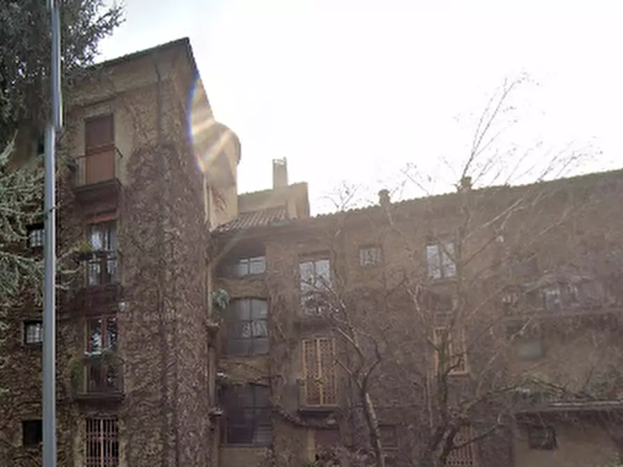 Immagine 16 di Appartamento in vendita  in via degli Odescalchi  a Milano