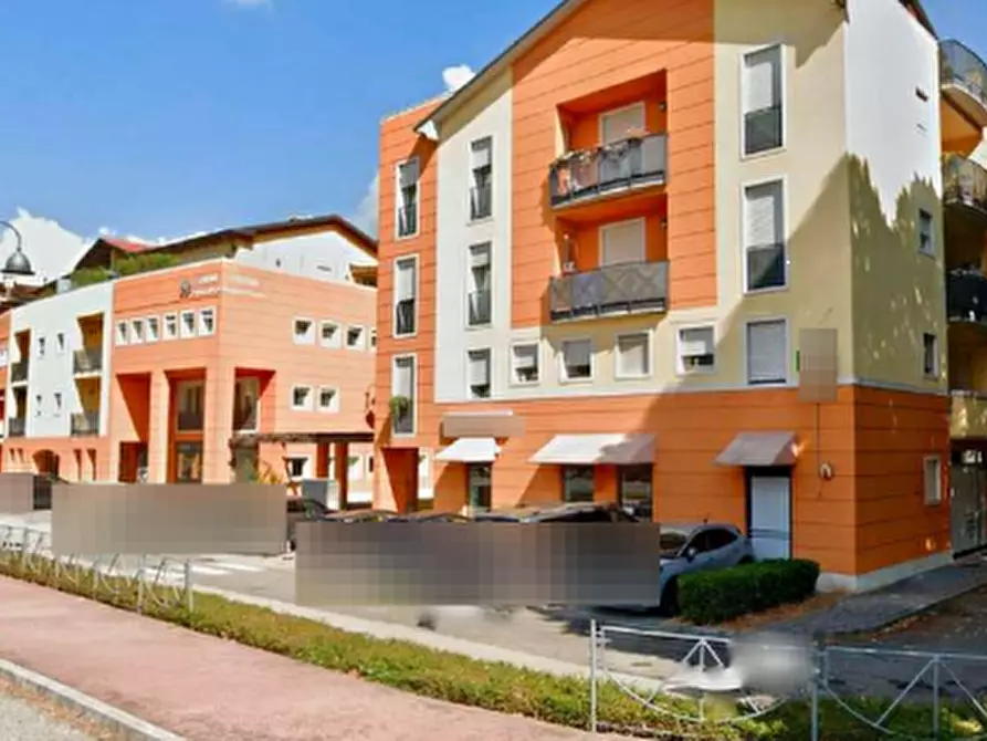 Immagine 5 di Negozio in vendita  in Piazzale Mariano Rumor a Chiampo