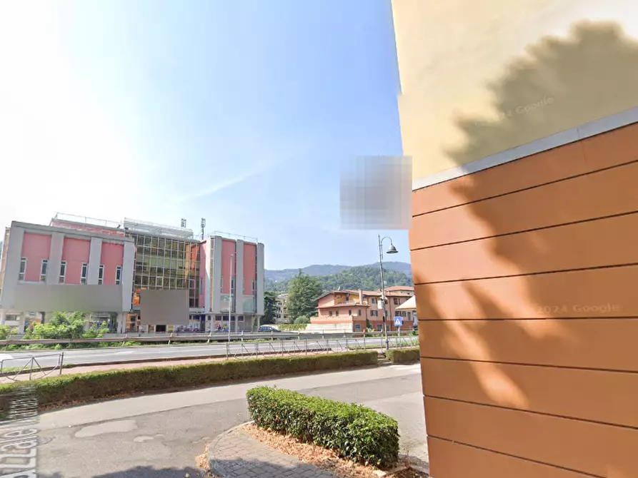 Immagine 12 di Negozio in vendita  in Piazzale Mariano Rumor a Chiampo