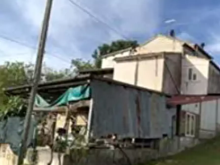 Immagine 3 di Casa indipendente in vendita  in Via Pozzo a Falerone